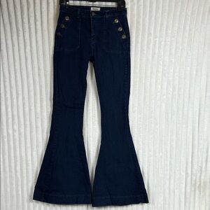 Bestto dark wash high-rise bell bottom flared hippie chic jeans size L (8–10)